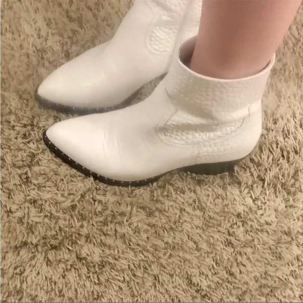 Something Navy‎ Wesley White Cowboy Booties 7.5 - Image 2