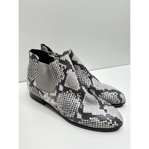 Munro Boots Cate Chelsea Women’s Size‎ 8.5 Snake Print Side Zip Water Resistant - Image 3