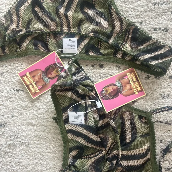 Strawberry milk mob bikini Green Size L - Image 3