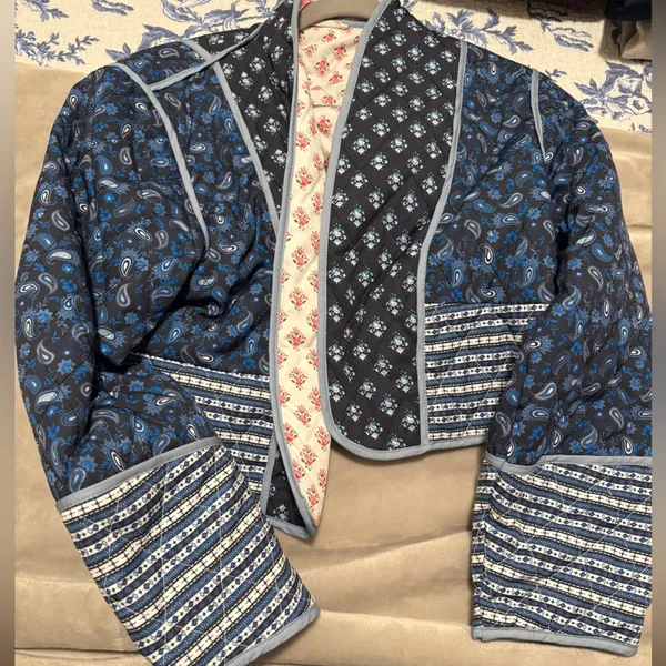 Fancy D Boutique Paisley Print Reversible Crop Jacket Pink - Image 3