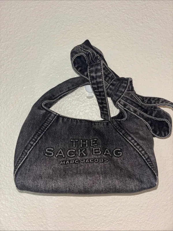 MARC JACOBS The Bow Denim Mini Sack Bag in Black - Image 4