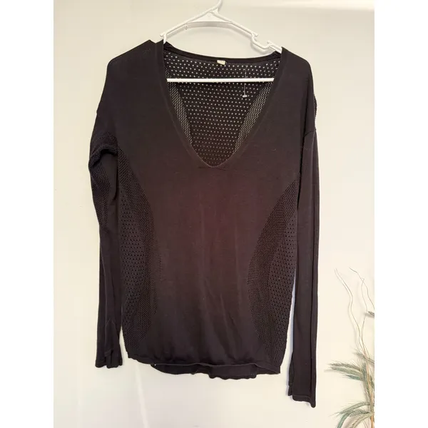 Lululemon Black V-Neck Long‎ Sleeve Mesh Panel Knit Pullover Sweater Size 4-6 - Image 2