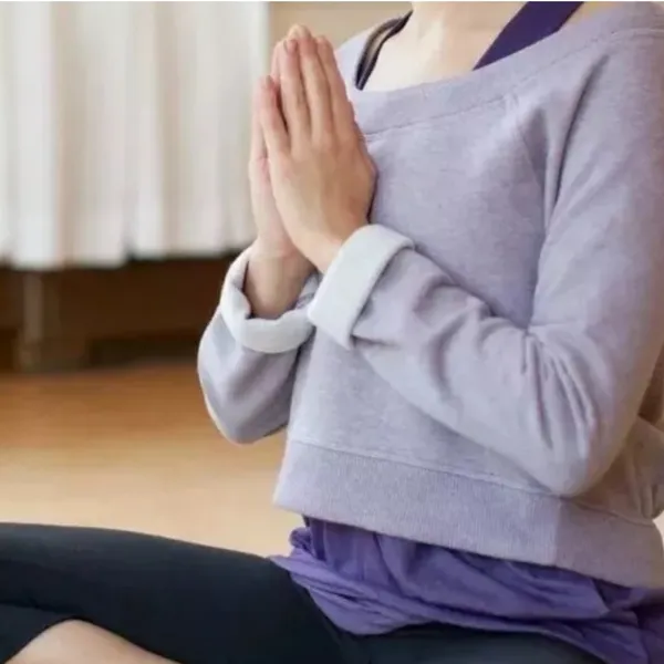 LULULEMON Good Karma Crop Gray Sweatshirt Pullover Crew Top - Image 2