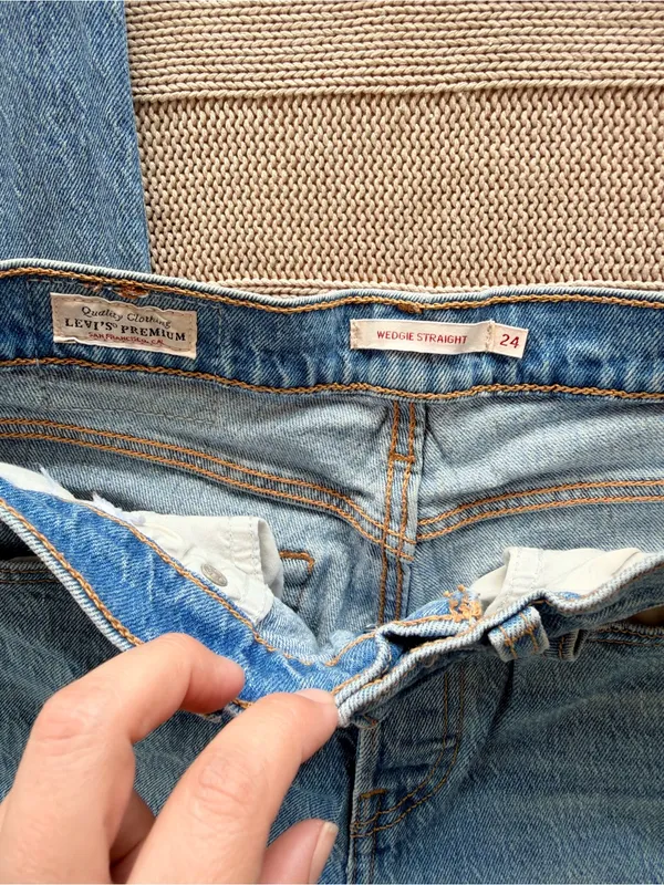Levi's High-Rise Jeans - Light Blue Denim vtg y2k - Image 3