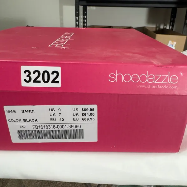 3202 | ShoeDazzle Sandi Quilted Moto Ankle Boots Black Women 9 - Image 8