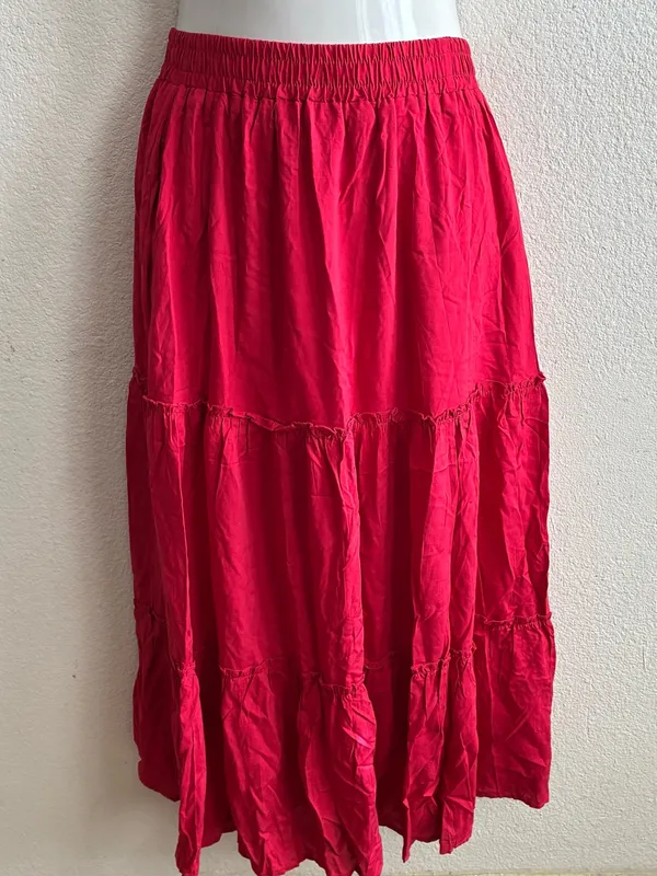 Tiered Pockets Solid Red Color High Waist Flowy Boho Mid Skirt M - Image 3