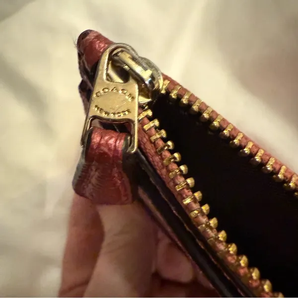EUC Coach Metallic Pink Crossgrain Mini Skinny Id Case - Image 4