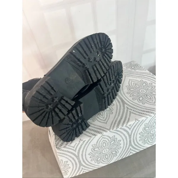 A New Day Black Faux Leather Chunky Platform Laura Gore Chelsea Boot Size 11 - Image 6