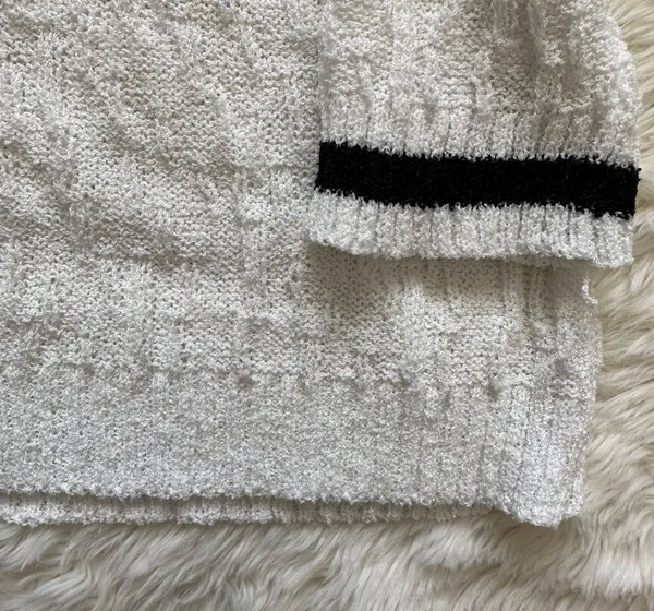 superdown x Revolve Sweater Long Sleeve V Neck Knit White Black M - Image 6