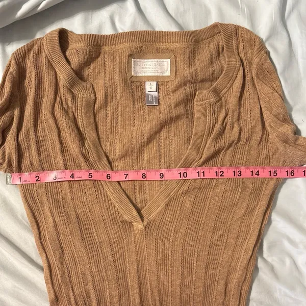 Y2K American Eagle Women’s Sweater Size L Tan Bella Swan Style Mint Condition - Image 5