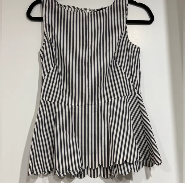 Banana Republic Striped Peplum Top | Navy White | Size 0 | Scalloped Hem - Image 3