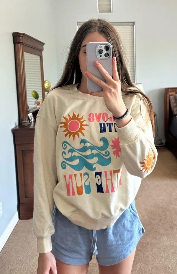 Aurelle Swim cream graphic crewneck - Image 6