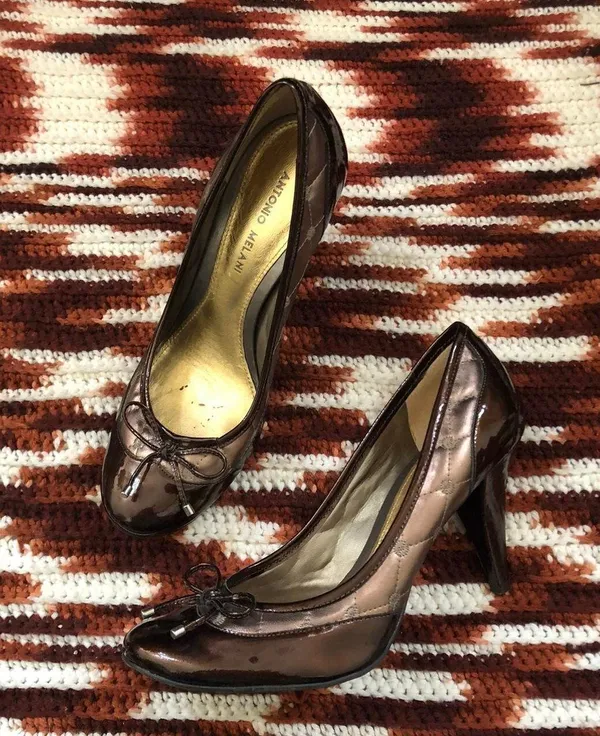 Antonio Melani Y2K Brown Whimsygoth schoolgirl patent genuine leather kitten 3” heels pumps - Image 3