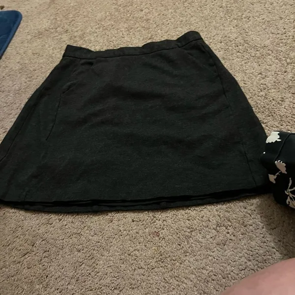 Hutch black skirt SP‎ - Image 3