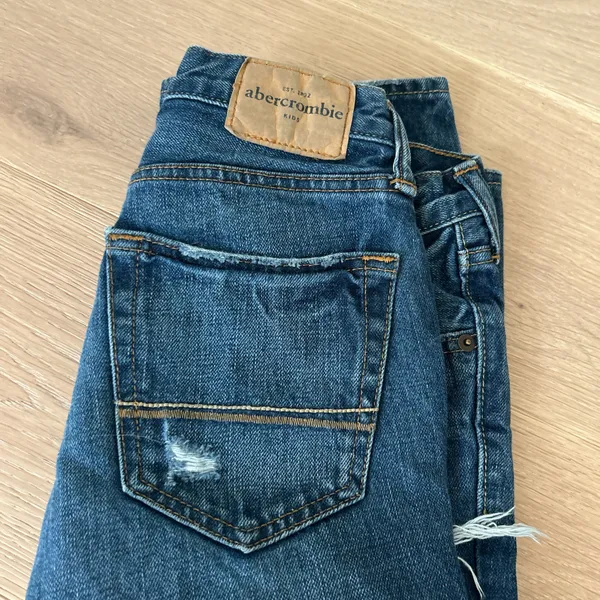 Blue Abercrombie Jeans - Image 10
