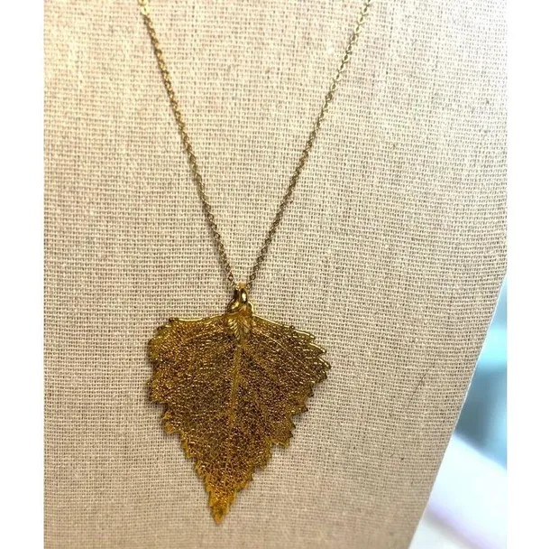 Gold Plated Real Leaf Pendant Necklace With Chain - Image 10
