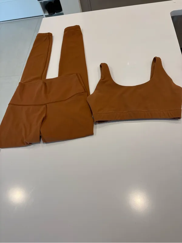 Everlane Perform Activewear 2 piece Set. Brown Sports Bra High Rise Leggings XS - Image 2