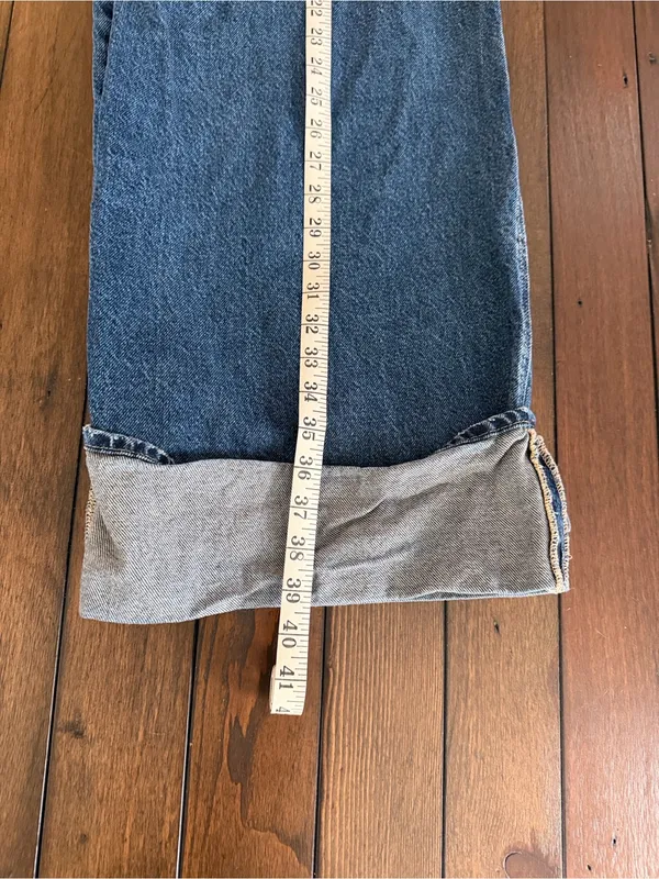 Hidden Wide Leg Cuffed Jeans Size 26 | Trendy Medium Wash Denim - Image 9