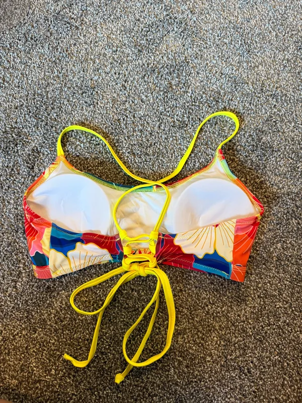 Cupshe Floral bikini top - Image 2