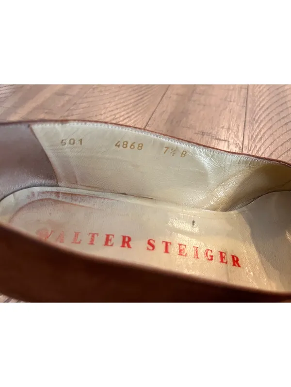 Vintage Walter Steiger Tan Suede Pointed Toe Buckle Pumps Size 7.5 Made in Italy - Image 11
