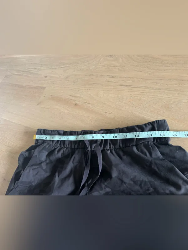 Lululemon On the Fly Jogger Heritage Camo Deep Coal size 6 - Image 9