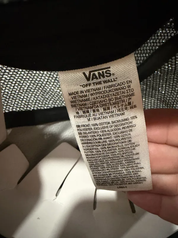 Vans Black trucker hat mesh adjustable NWT - Image 5