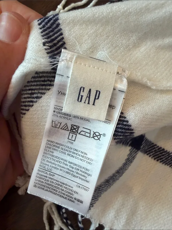 GAP White and Navy Windowpane Fringe Scarf - C54-162 - Image 2