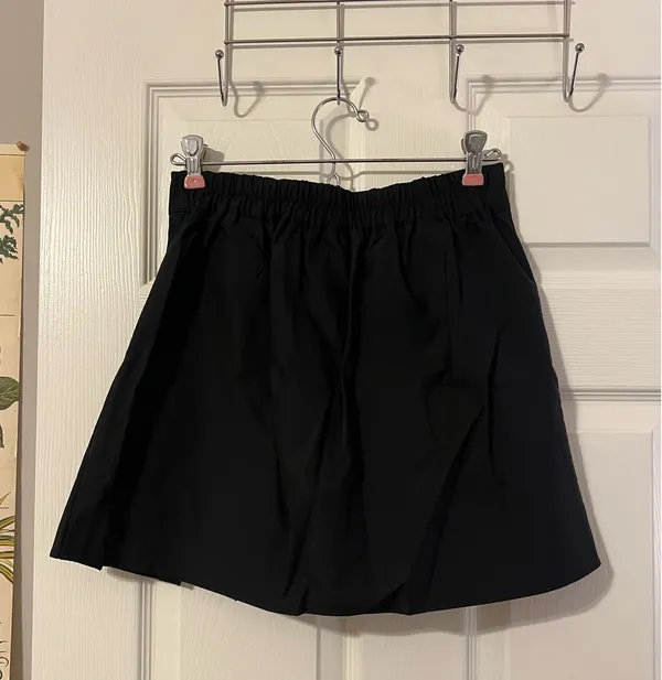 Amazon Black Pleated Mini Skirt - Image 2