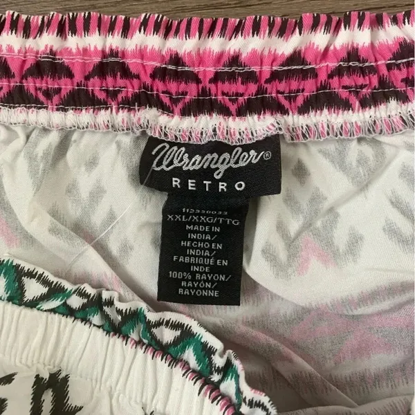 Wrangler‎ Retro Off The Shoulder Smocked Top - Size XXL - NWT - Image 7