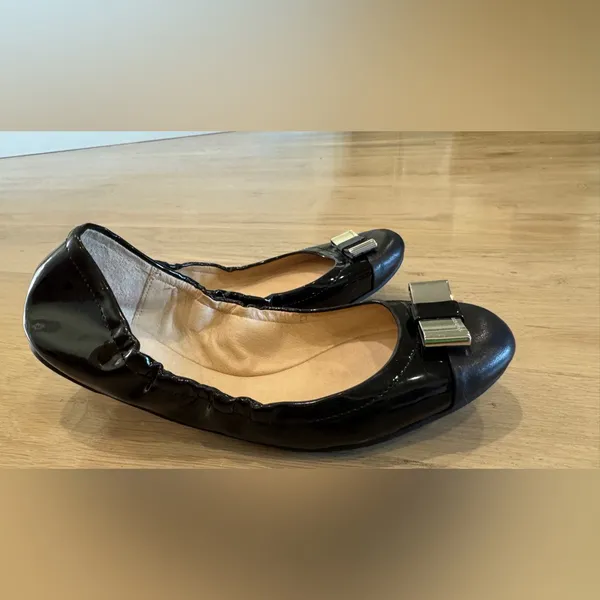 Coach 1941 black patent leather bow flats size 8 - Image 6