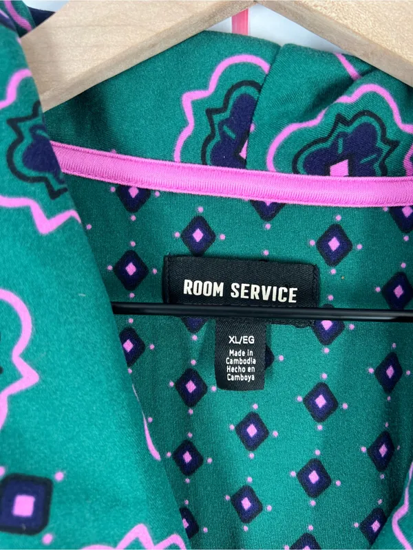 Room Service Green Floral Notch Collar 2-Piece Pajama Set Size XL - Image 3