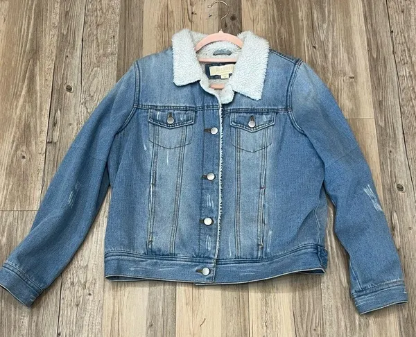 Jade and Ivory denim jean jacket with sherpa size Medium - Image 2