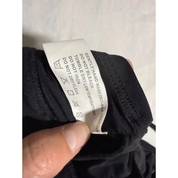 Black Strappy Back Sports Bra V-Neck Bralette Yoga Top Size Large - Image 3