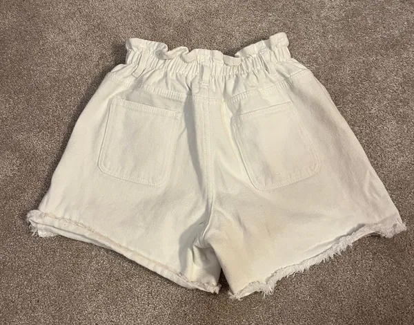 Princess Polly white high waisted denim shorts with the elastic waistband - Image 2
