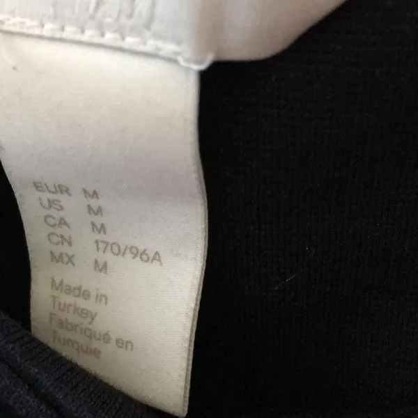 FINAL MARKDOWN LADIES h & m top medium - Image 3