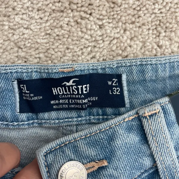 Hollister NWT high rise extreme baggy Jeans - Image 4