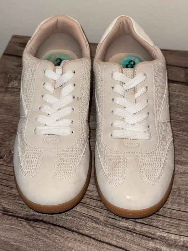 DV by Dolce Vita | ‘Quantum’ Cream Casual Sneakers - Image 3