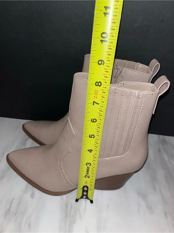 NEW Qupid Nude Beige Western Ankle Booties Pointed Toe Block Heel Size 6 - Image 7