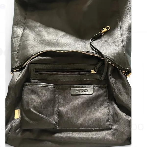 MICHAEL Michael Kors Matilda Pebbled Leather Shoulder Bag / Hobo in Black - Image 5