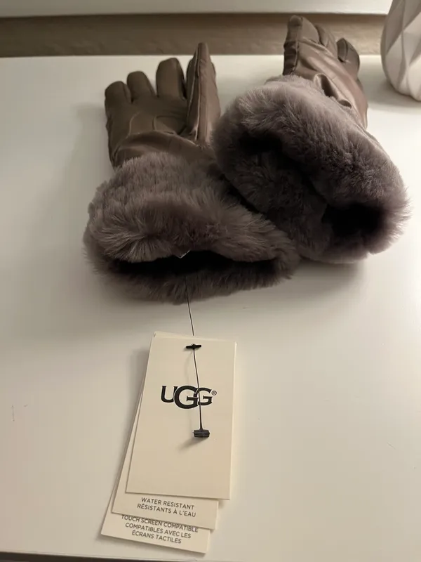 UGG Womens Gloves - Image 4