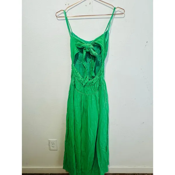 ASTR Bright Green Smocked Bodice Square Neck Tie Back Closure Midi Dress sz XS - Image 8