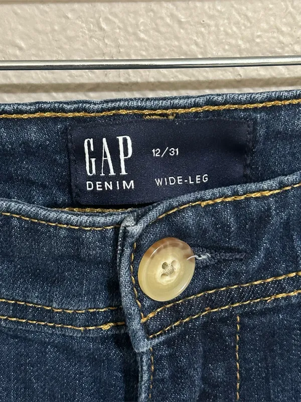 GAP Dark Wash High Rise Wide Leg Cropped Denim Jeans Women’s Size 12 / 31 - Image 9