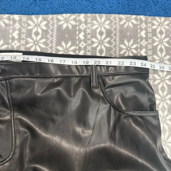 NEW Abercrombie & Fitch Curve Love 90's Straight Ultra High Rise Black 24 Plus - Image 9