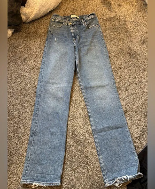Abercrombie & Fitch 90’s High Rise Jeans - Image 4
