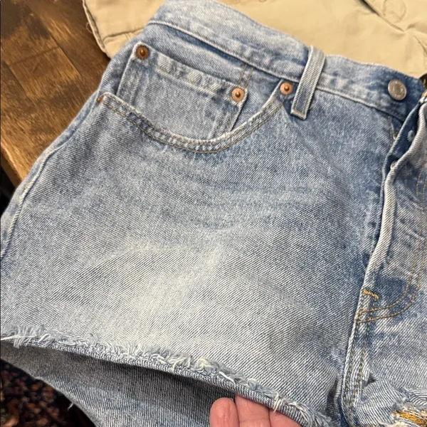 LEVI’S 501 Classic High Rise Button Fly Denim Shorts Size 31 - Image 3