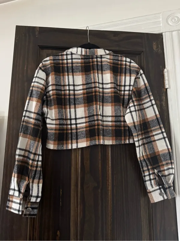 Cropped Plaid Button - Image 4