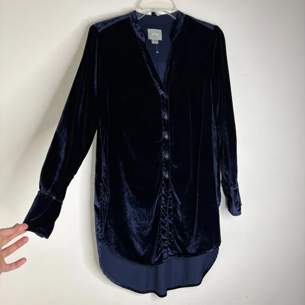 NWOT Anthropologie Maeve Navy Blue Velvet Tunic Blouse US 4 Button Front Top - Image 3