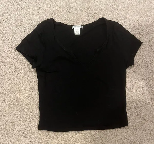 BUNDLE notched Neck Crop Top - Image 2