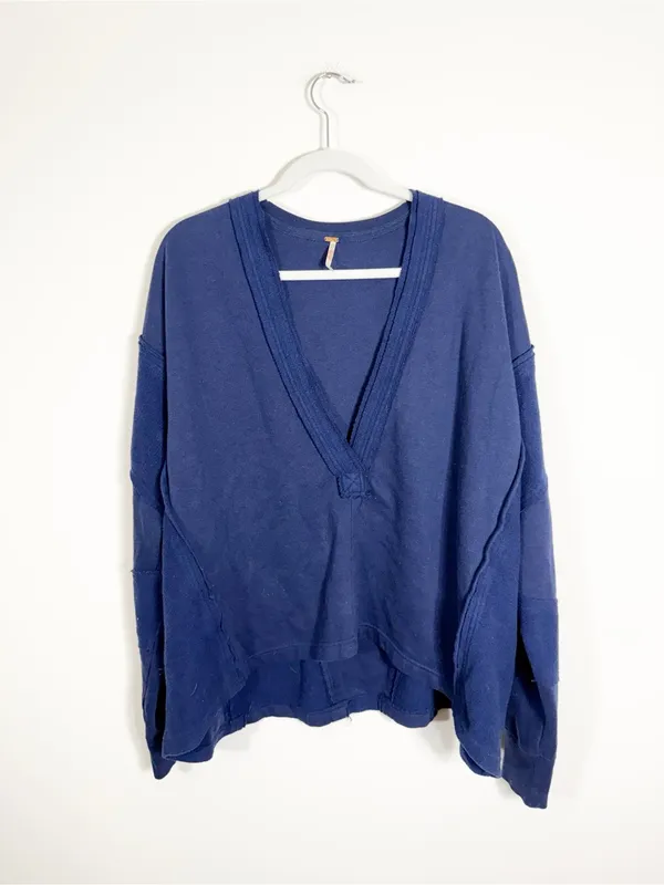 Free People Darcy Sweatshirt Top Navy Blue V Neck Medium - Image 4