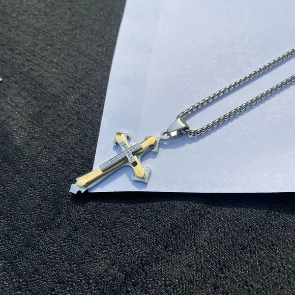 💎🩶 New Crystal Embellished Stainless Steel Two Tone Gold & Silver Edgy Crucifixion Cross Pendant Necklace 🩶💎 - Image 5